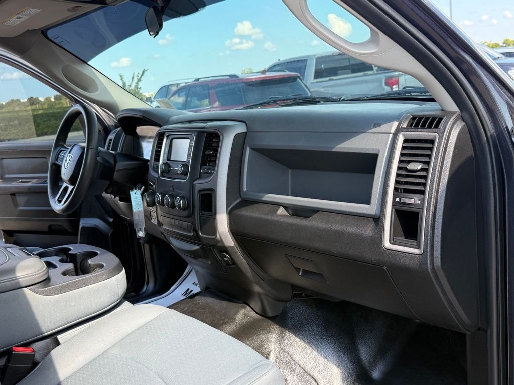 Used 2019 Gray Ram Tradesman image 15