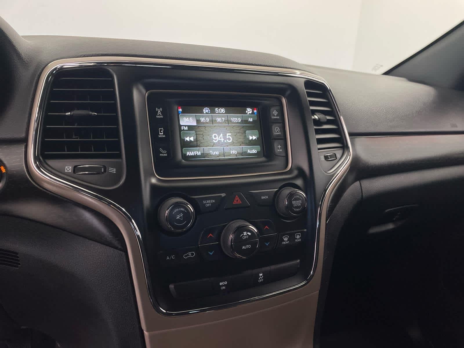 Used 2015 Bright White Clearcoat Jeep Laredo image 39