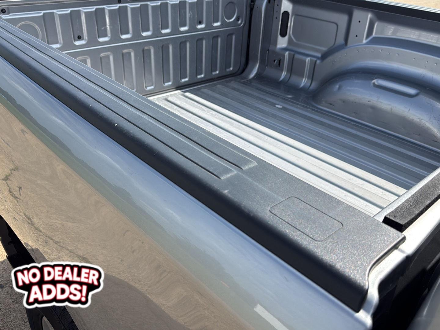 Used 2023 Billet Silver Metallic Clearcoat Ram Laramie image 34