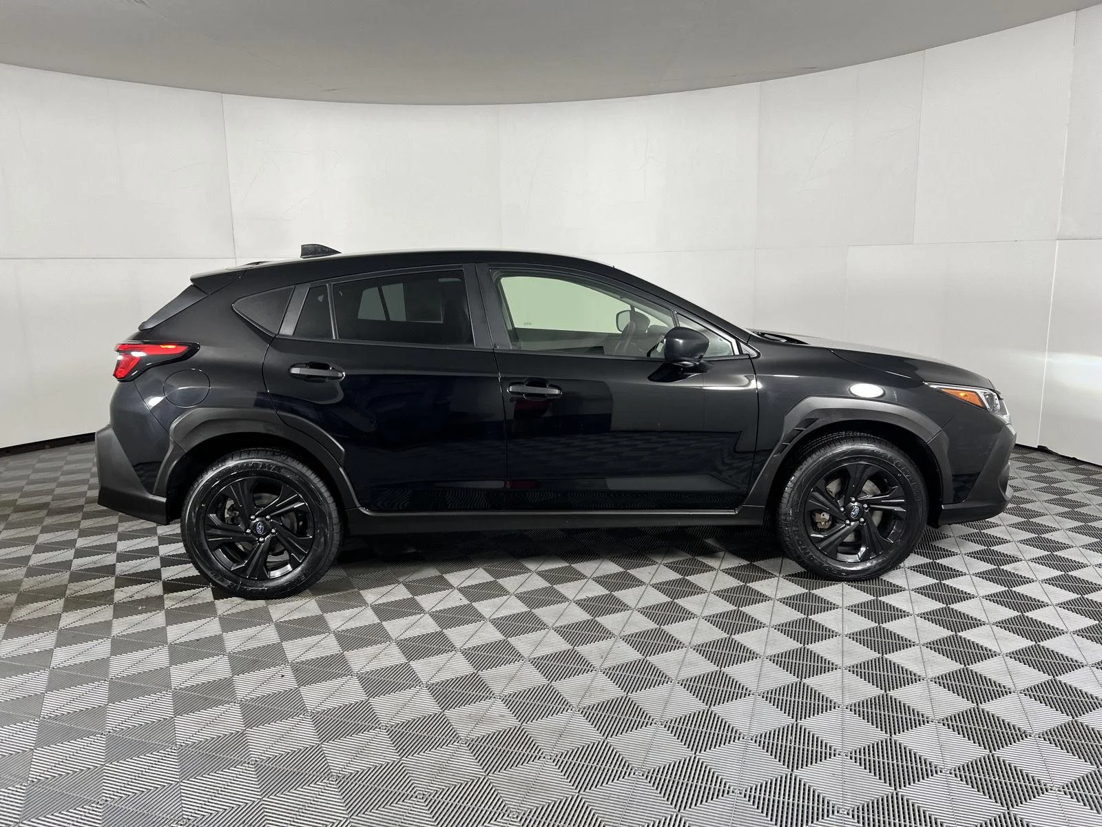 Used 2024 Crystal Black Silica Subaru Base image 21