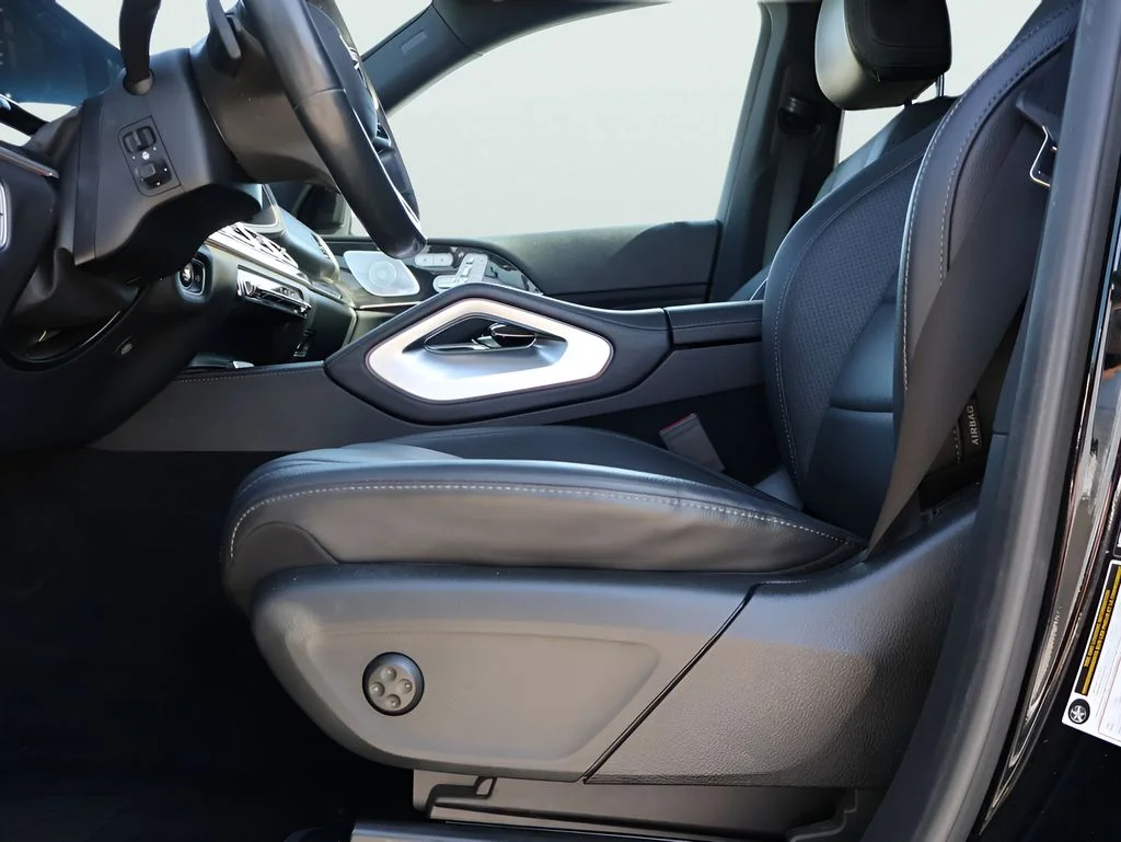 Used 2020 Black Mercedes-Benz GLS 450 image 38