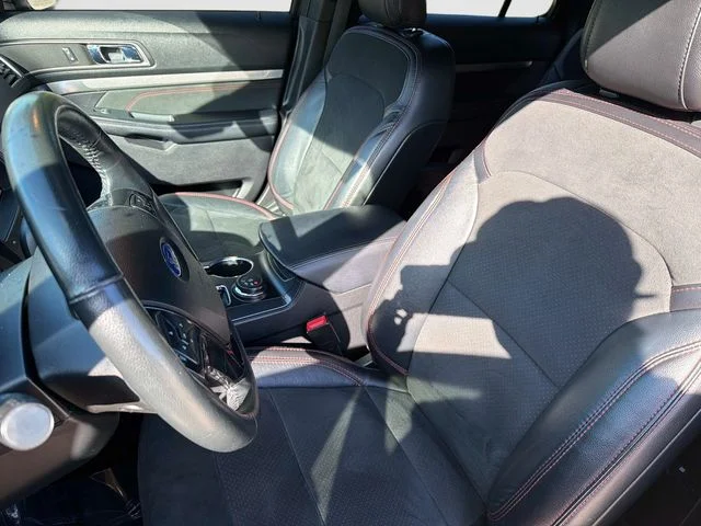 Used 2019 Gray Ford XLT image 19
