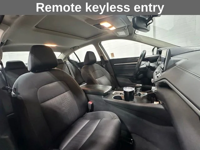 Used 2019 Blue Metallic Nissan 2.5 SV image 18
