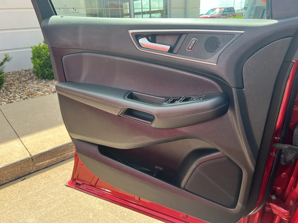 Used 2024 Rapid Red Metallic Tinted Clearcoat Ford SEL image 22