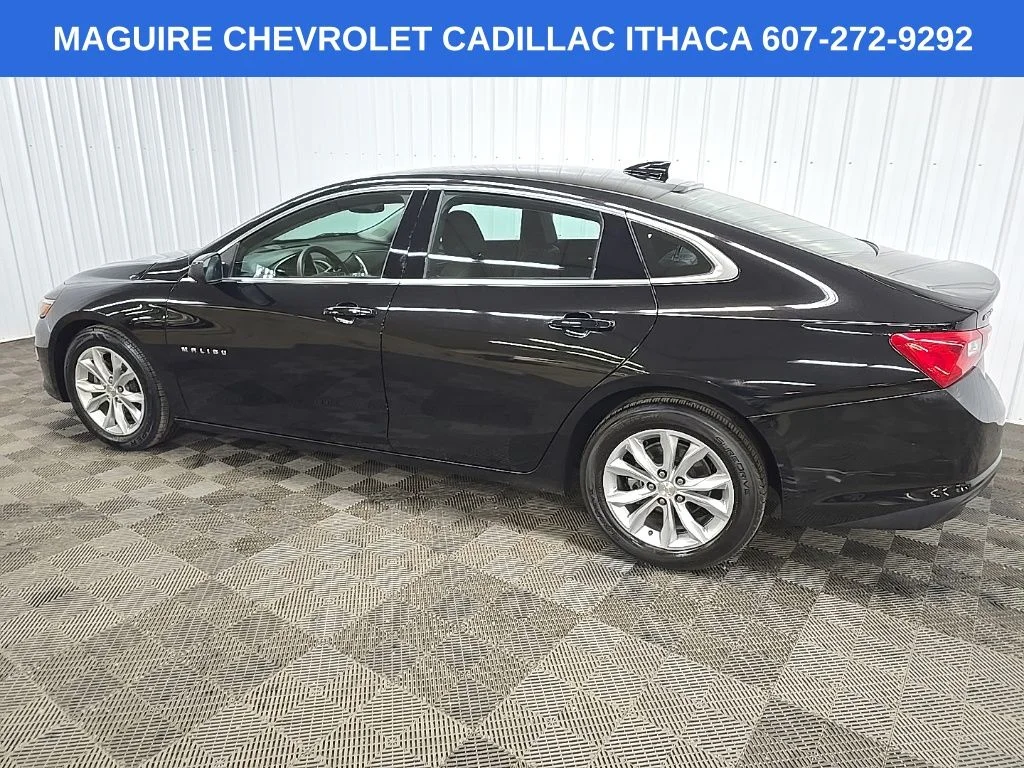 Used 2023 Black Chevrolet LT image 4