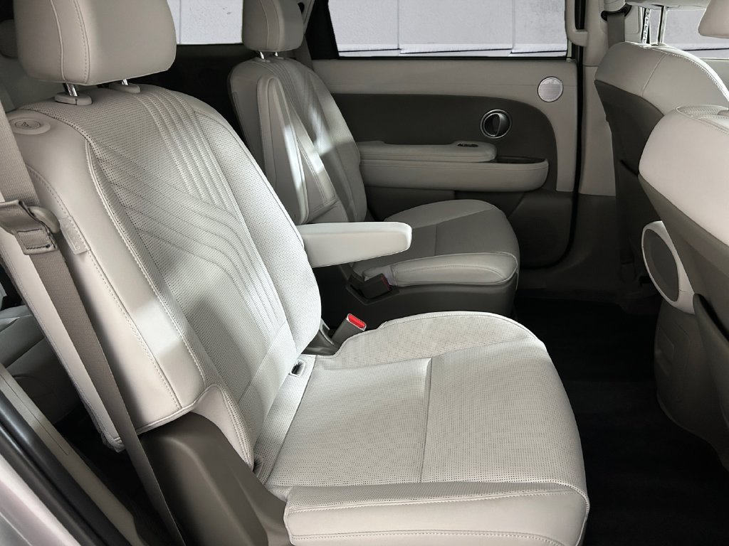 Used 2026 Silver Hyundai SEL Convenience image 16