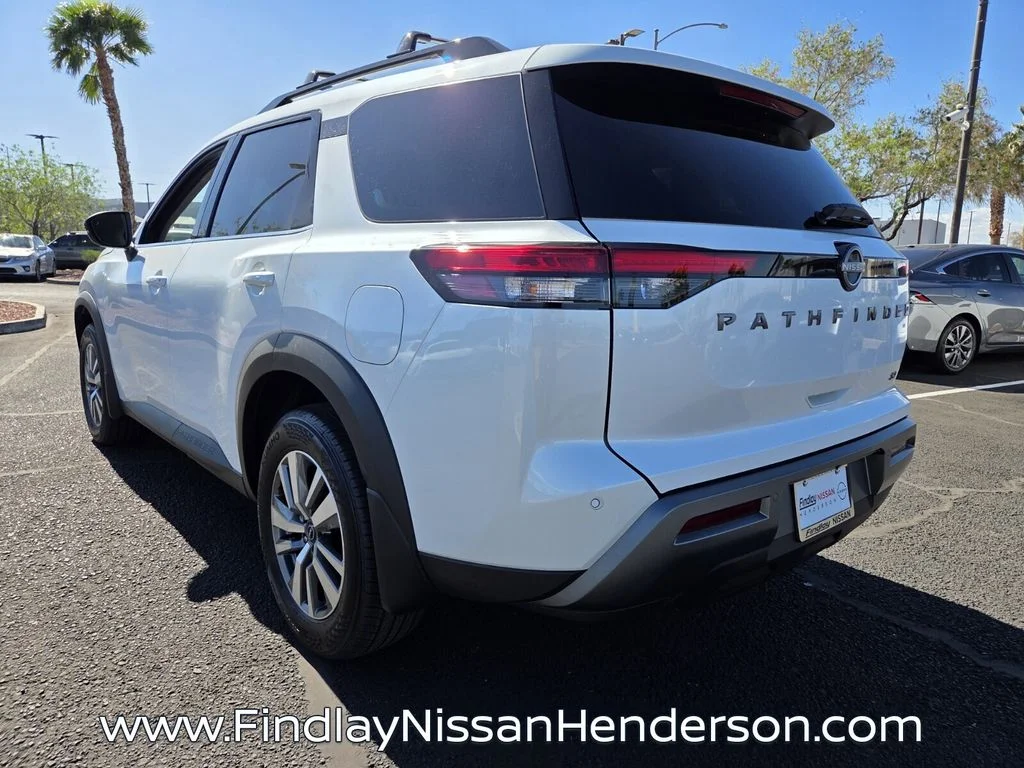 New 2026 Everest White Pearl TriCoat Nissan SL image 3