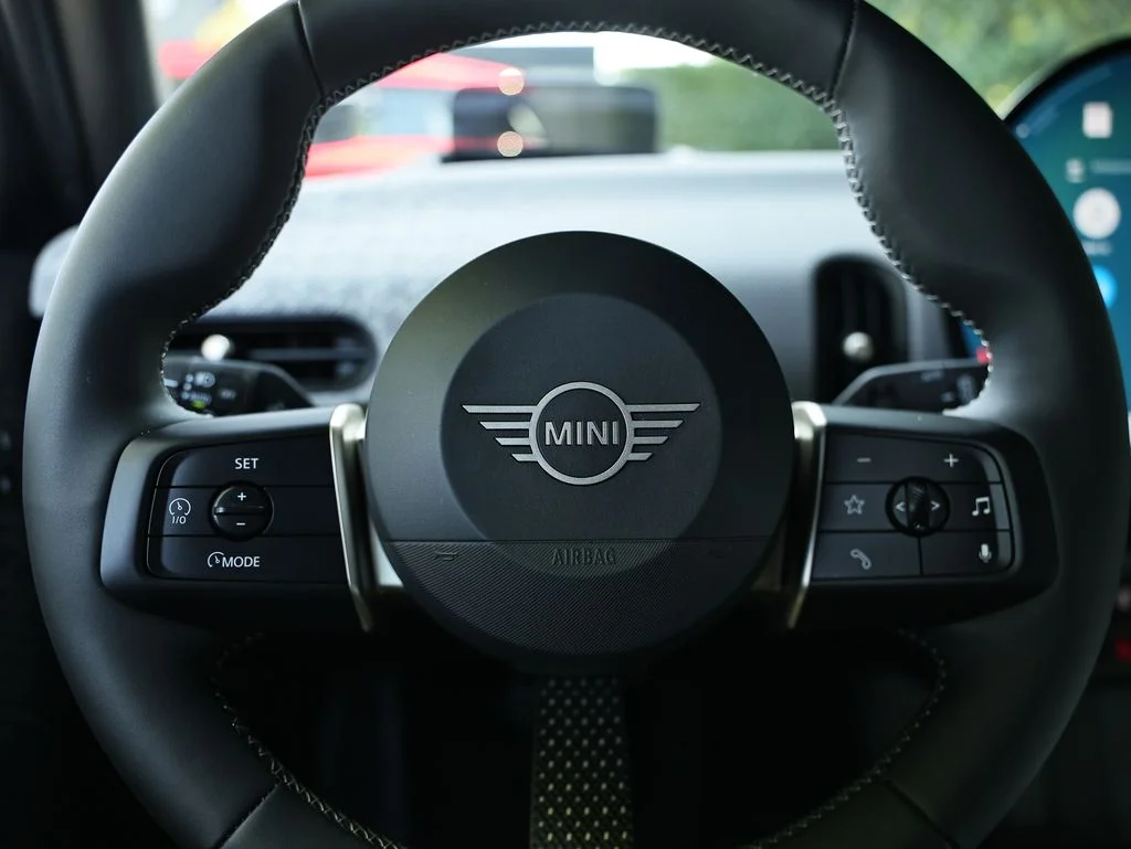 Used 2026 Ocean Wave Green Met MINI Signature Plus image 31