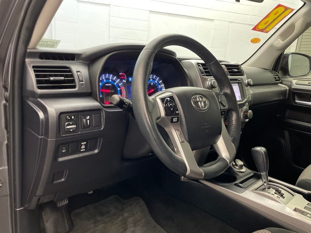 Used 2018 Gray Toyota SR5 image 19