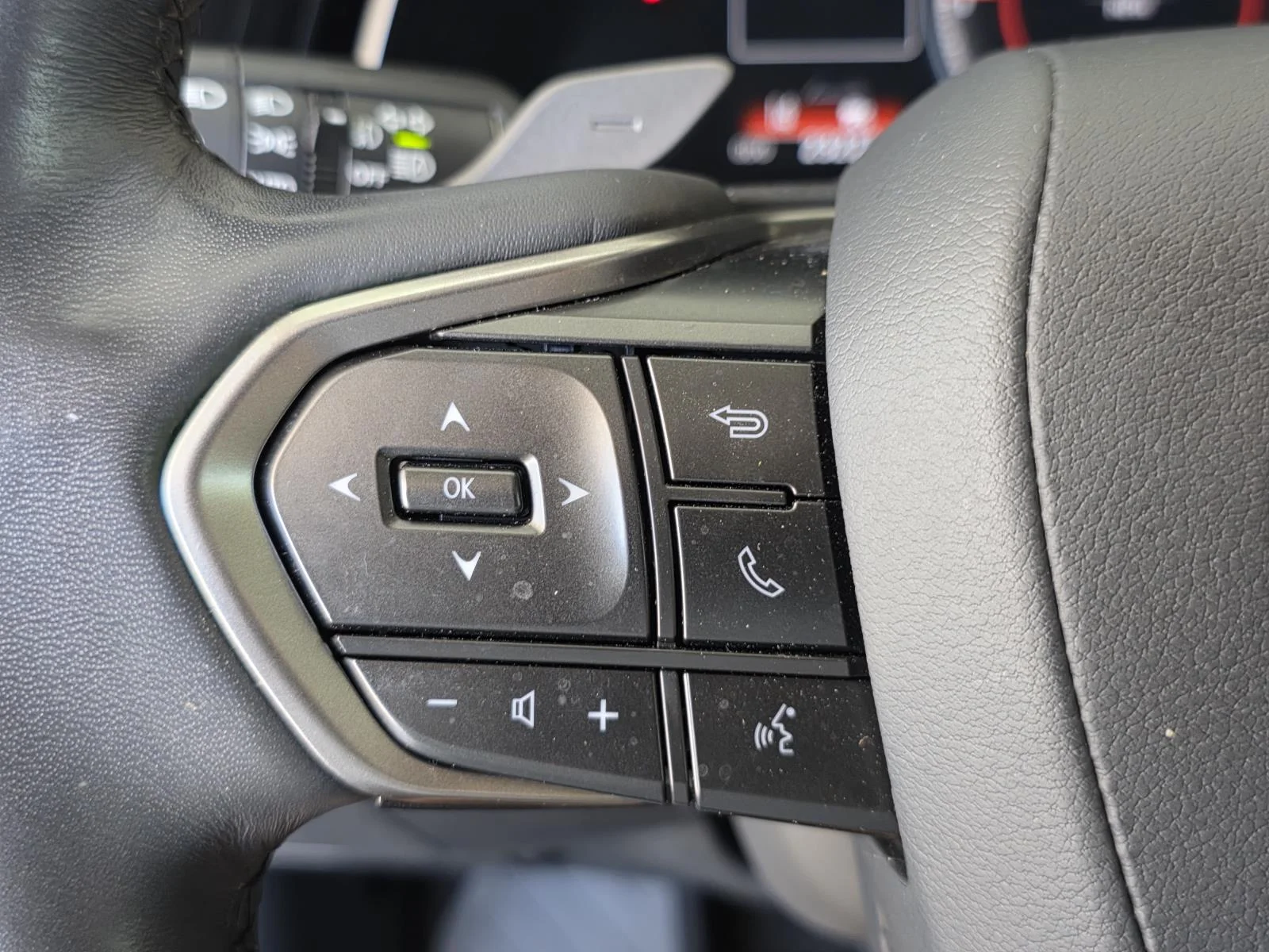 Certified Used 2023 Iridium Lexus 350h Premium image 28