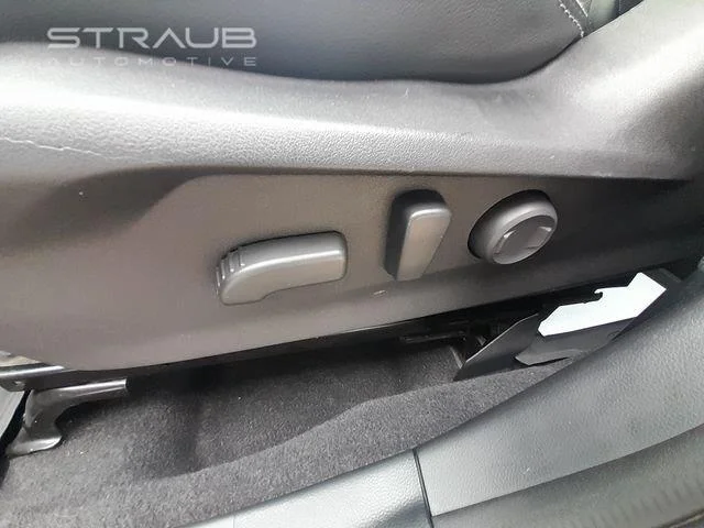 Used 2023  SUBARU  image 39