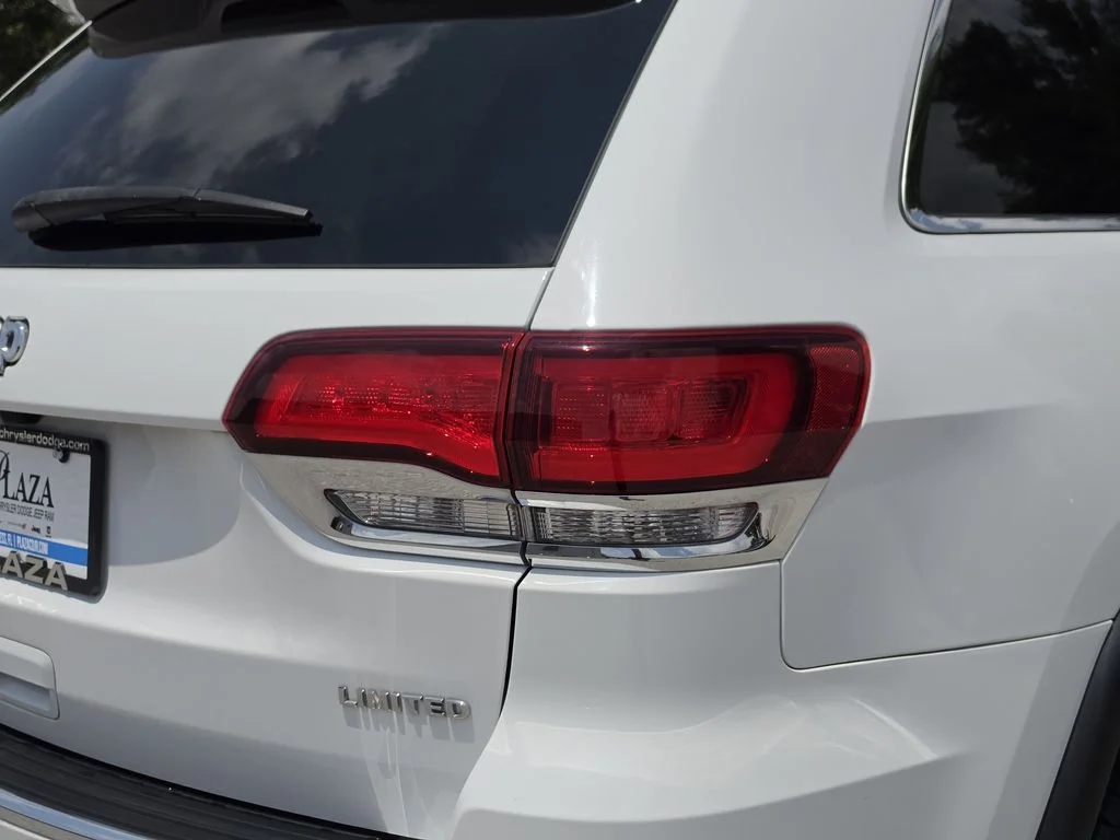 Certified Used 2021 Bright White Clearcoat Jeep Limited image 8