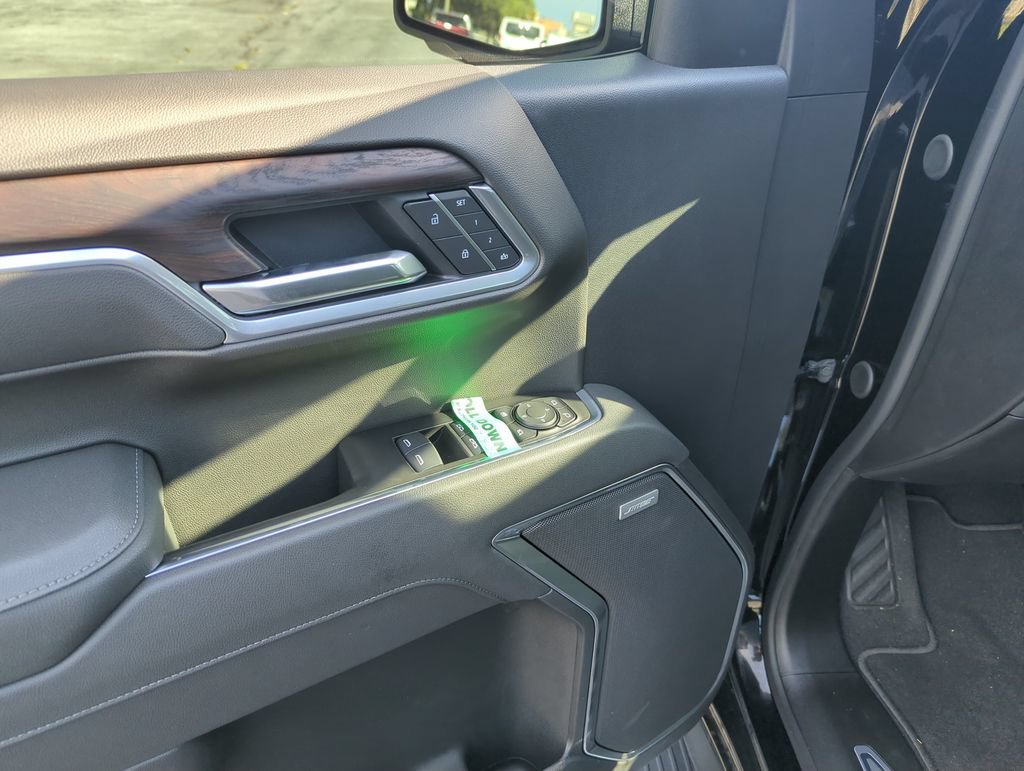 New 2026 Onyx Black GMC SLT image 18