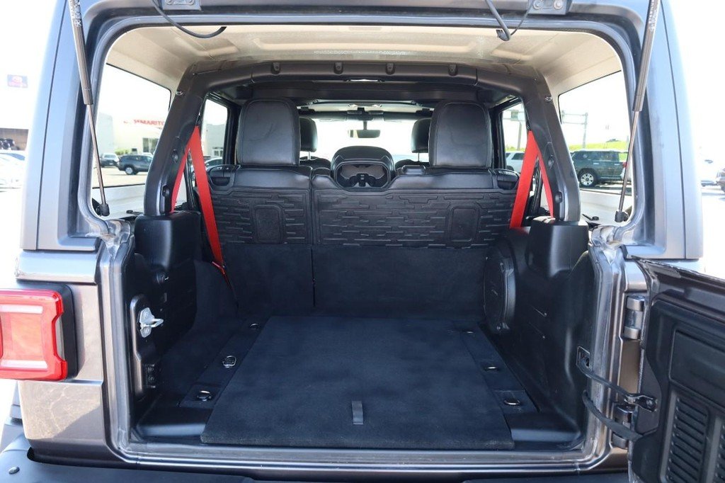 Used 2020 Granite Crystal Metallic Clearcoat Jeep Recon 4x4 image 7