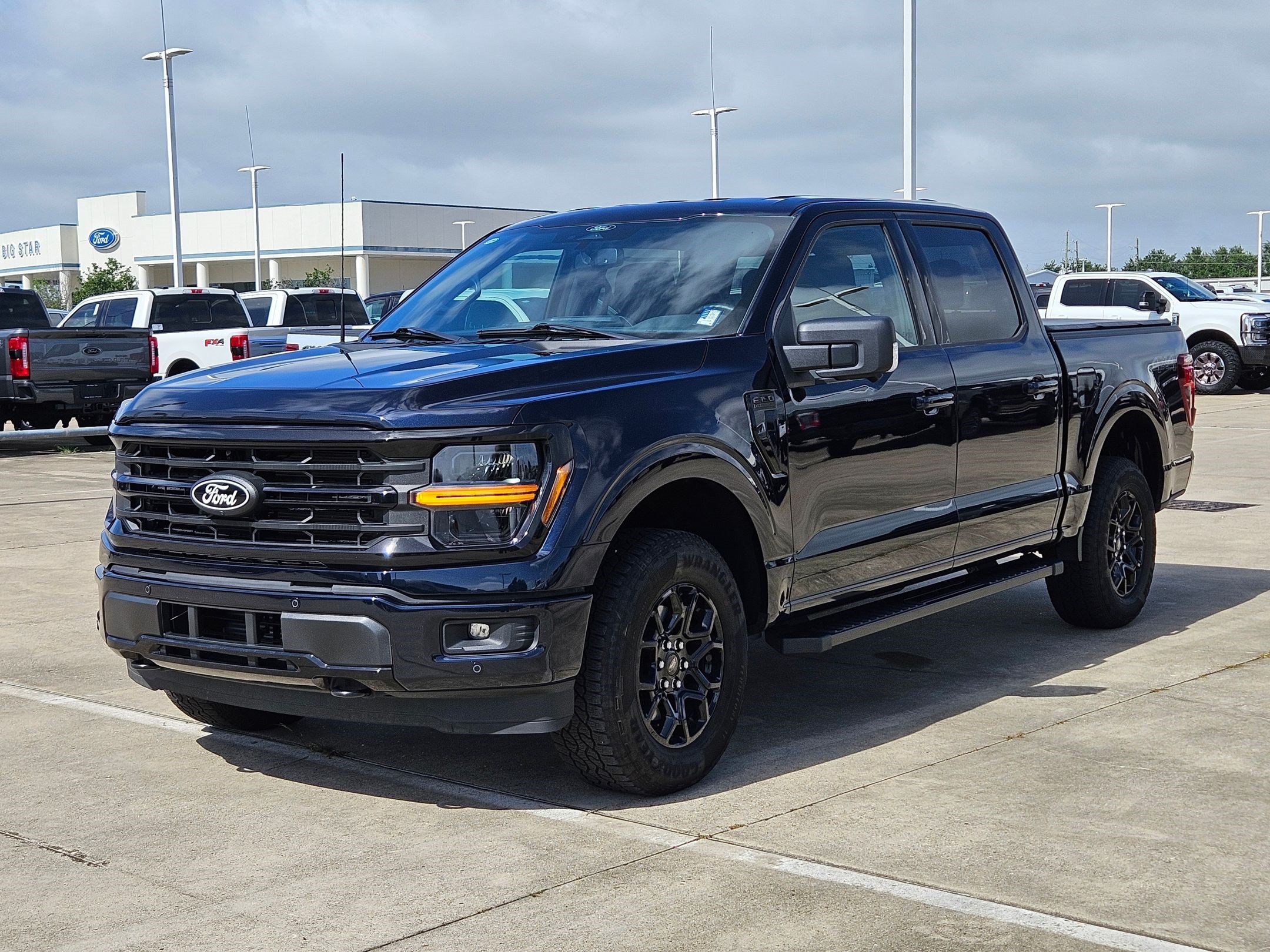 Used 2025 Blue Ford XLT image 7