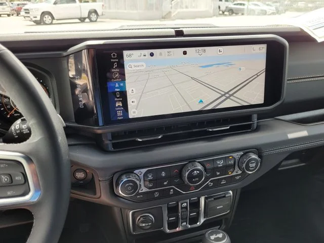 2025 Jeep Wrangler 4-Door Sahara - Photo 18