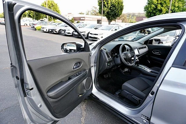 Used 2022 Silver Honda EX image 36