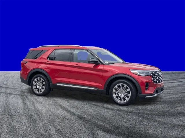 New 2026 Rapid Red Metallic Tinted Clearcoat Ford Platinum™ image 2