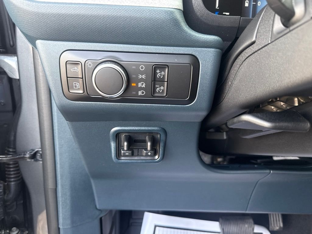 New 2026 Carbonized Gray Metallic Ford XLT image 22