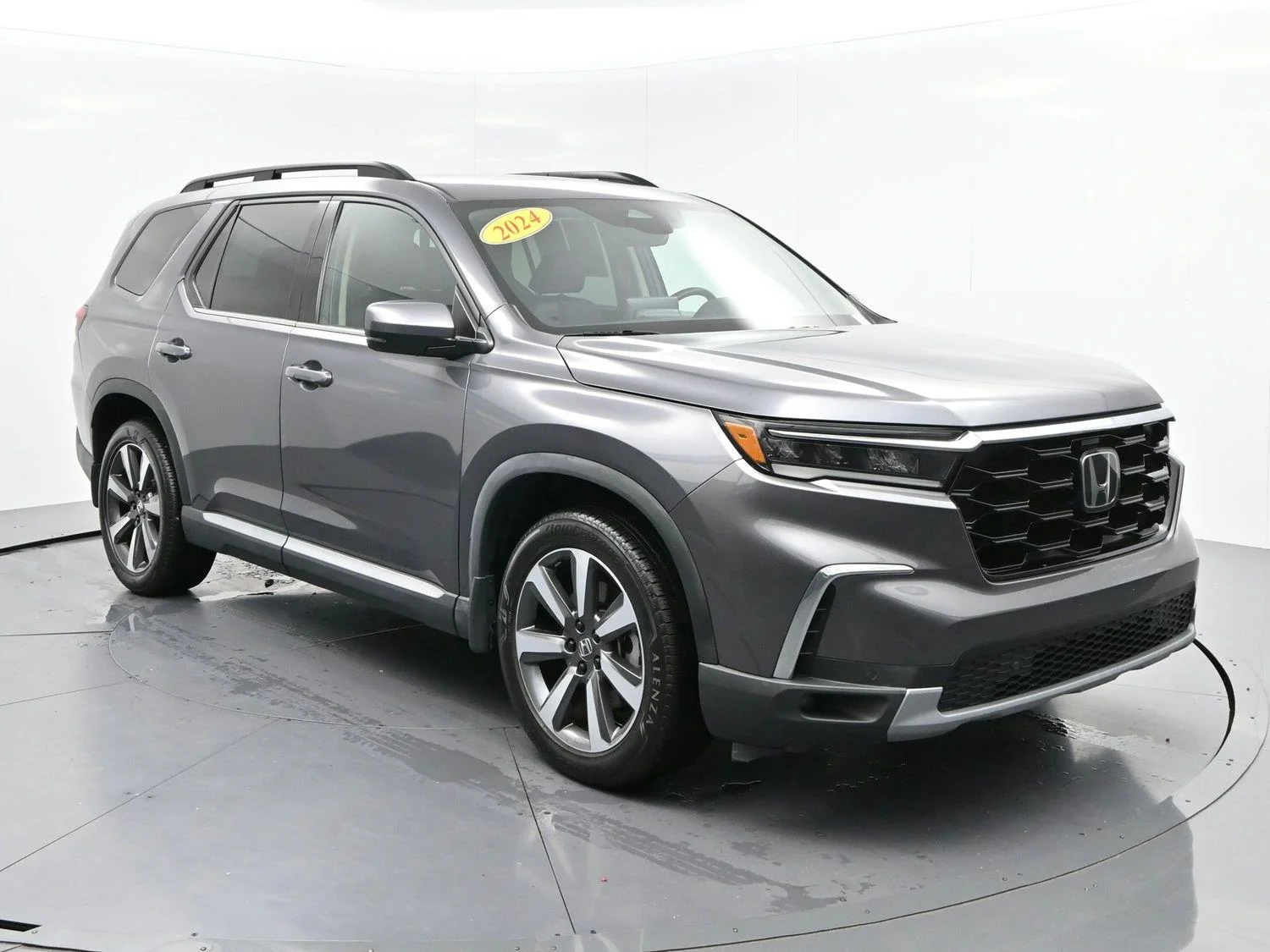 Used 2024 Modern Steel Metallic Honda Touring image 2