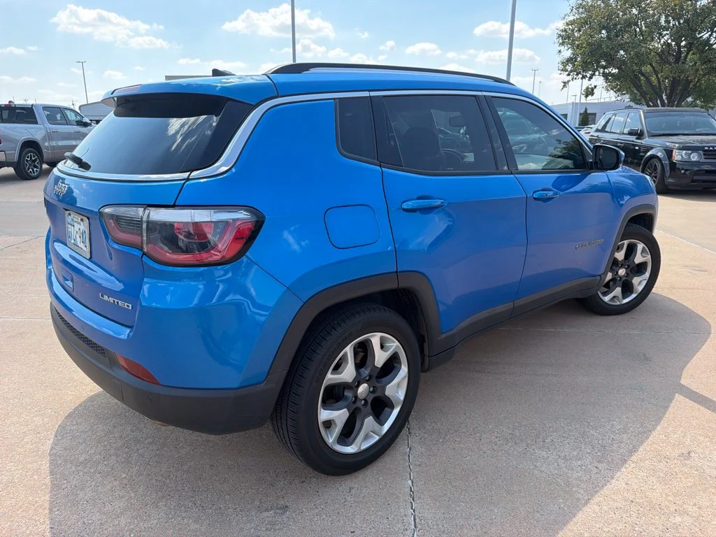 Used 2018 Blue Jeep Limited image 3