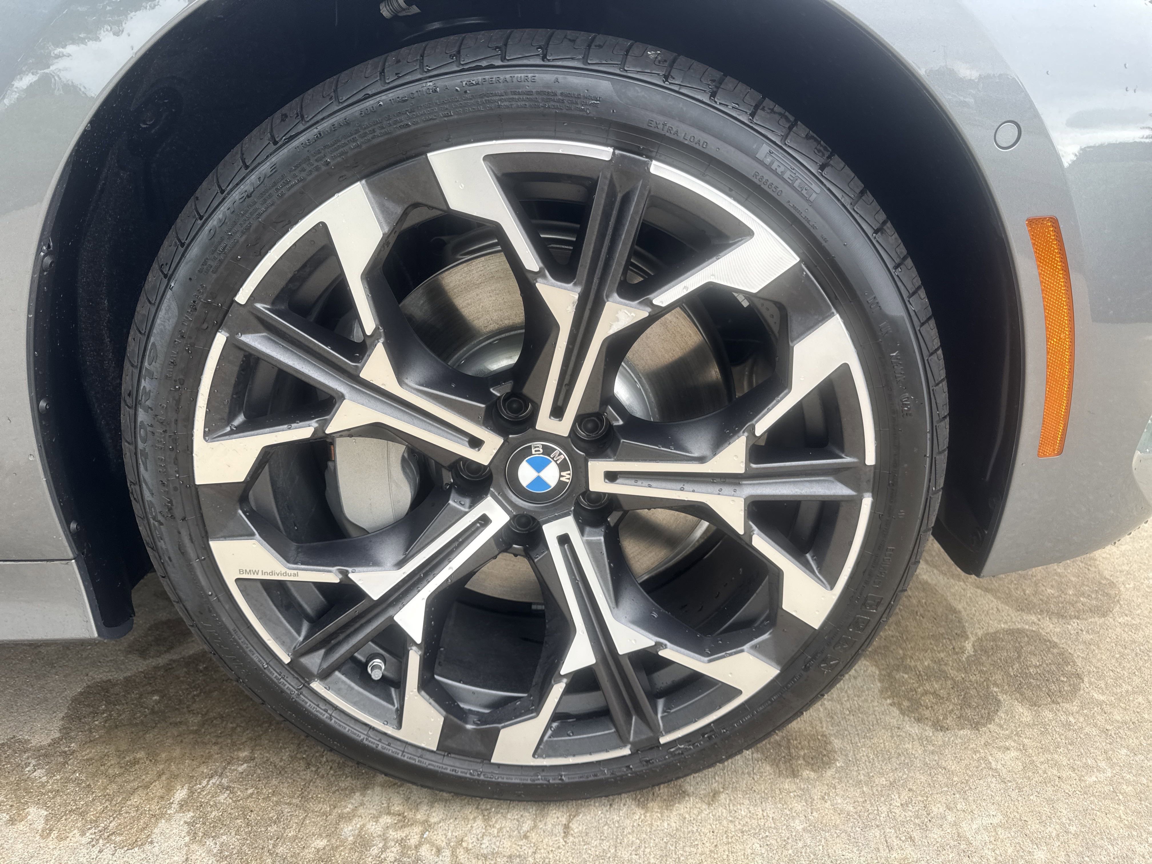 2025 BMW 3 Series 330i - Photo 29