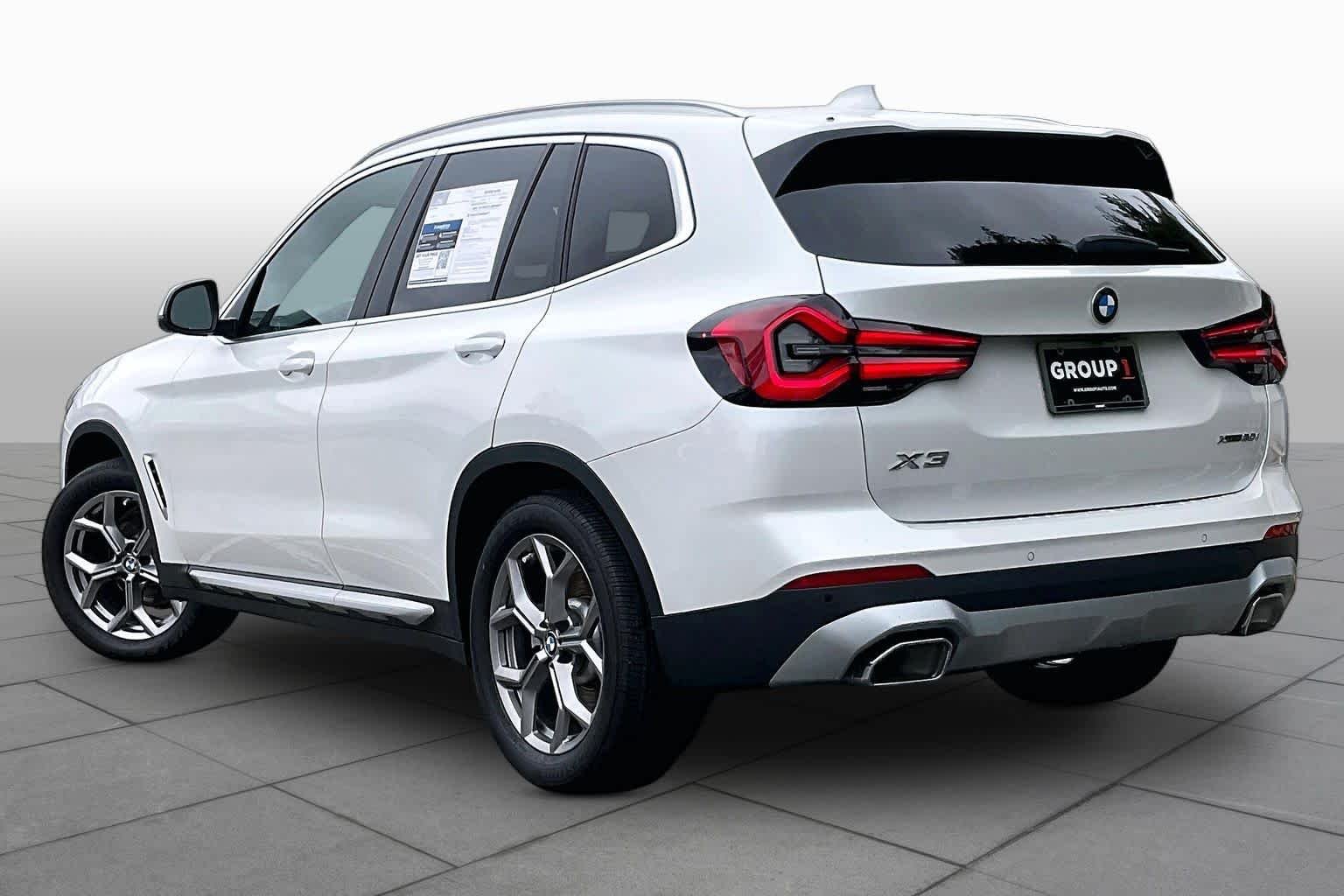 Used 2022 Mineral White Metallic BMW xDrive30i image 11