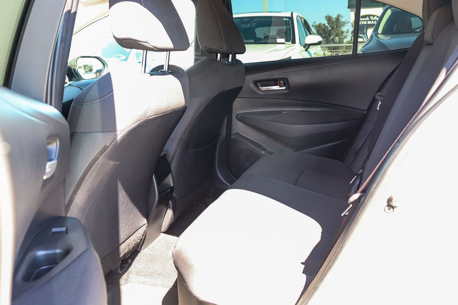 Used 2021 White Toyota LE image 15