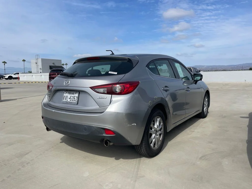 Used 2016 Liquid Silver Metallic Mazda i Sport image 2