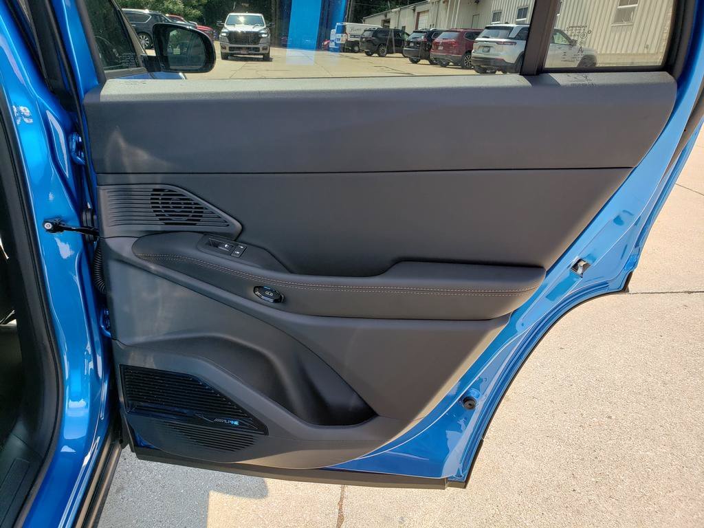New 2026 Hydro Blue Pearl-Coat Exterior Paint Jeep Overland image 19
