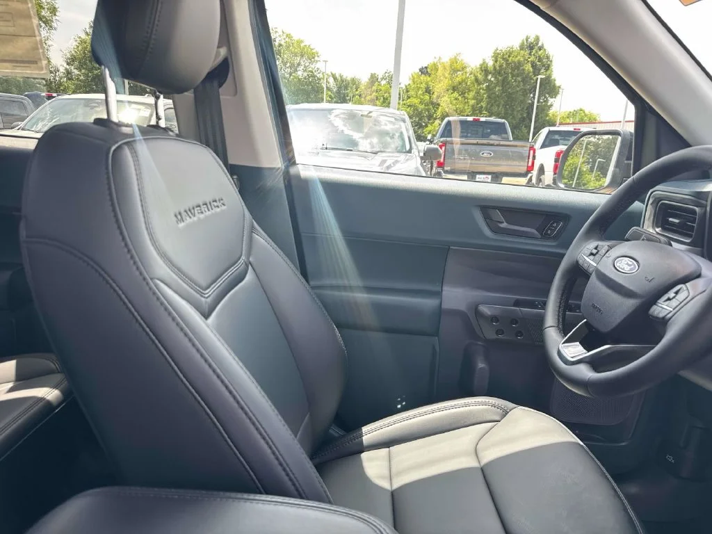 New 2026 Azure Gray Metallic Tri-Coat Ford Lariat® image 15