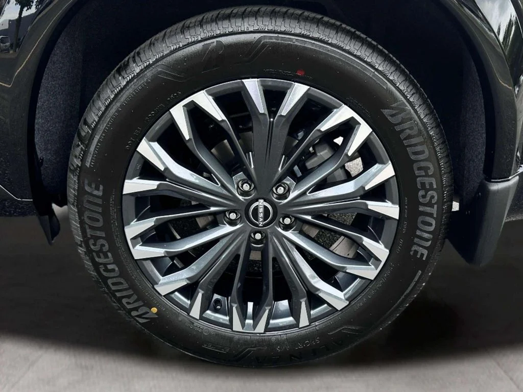 New 2026 Super Black Nissan Platinum image 11