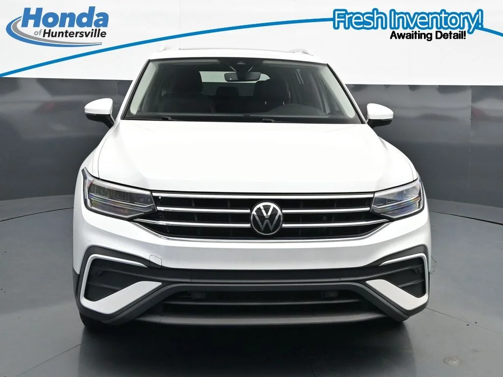 Used 2023 Opal White Volkswagen 2.0T SE image 3
