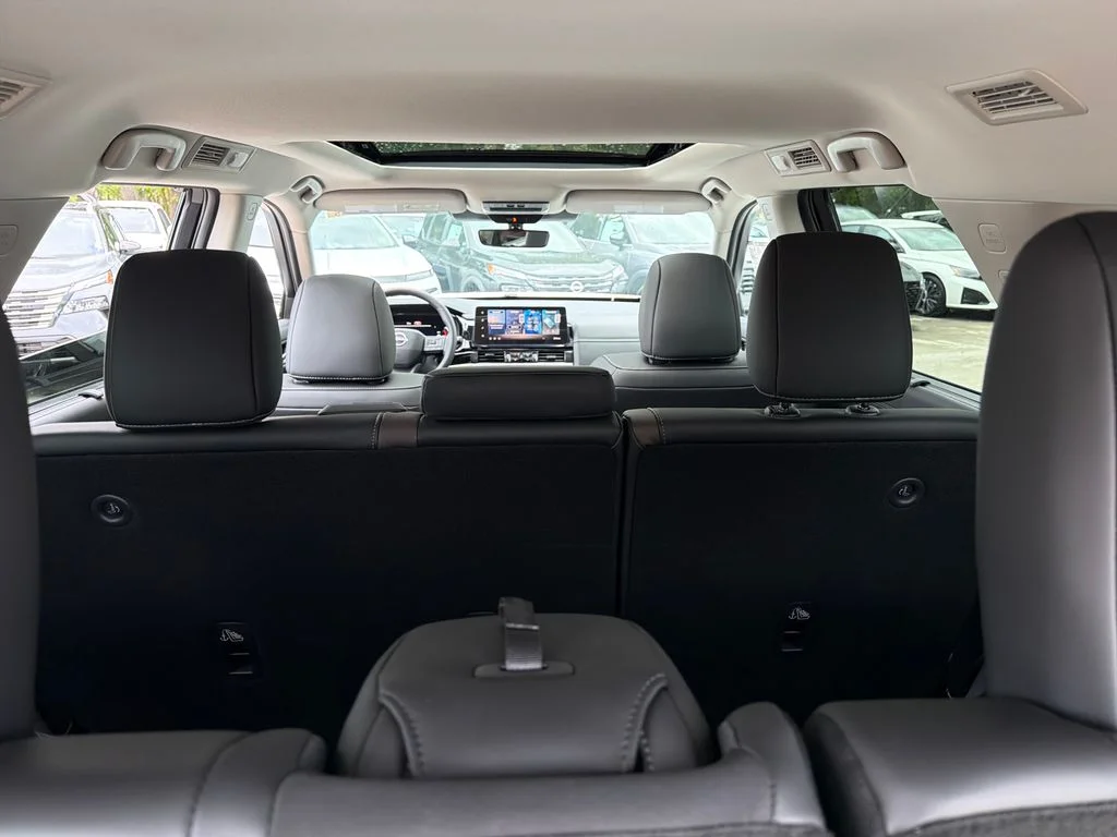 New 2026 Everest White Pearl TriCoat Nissan Platinum image 34