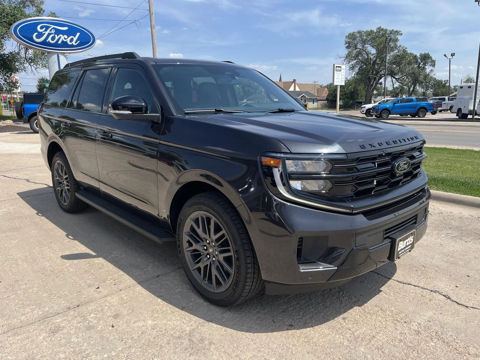 New 2026 Dark Matter Gray Metallic Ford Platinum® image 4