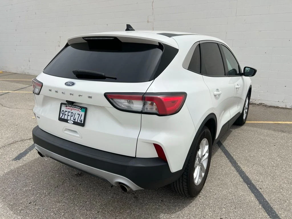 Used 2022 Star White Ford SE image 6