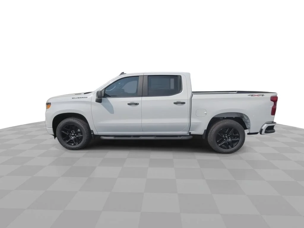 New 2026 Summit White Chevrolet Custom image 5