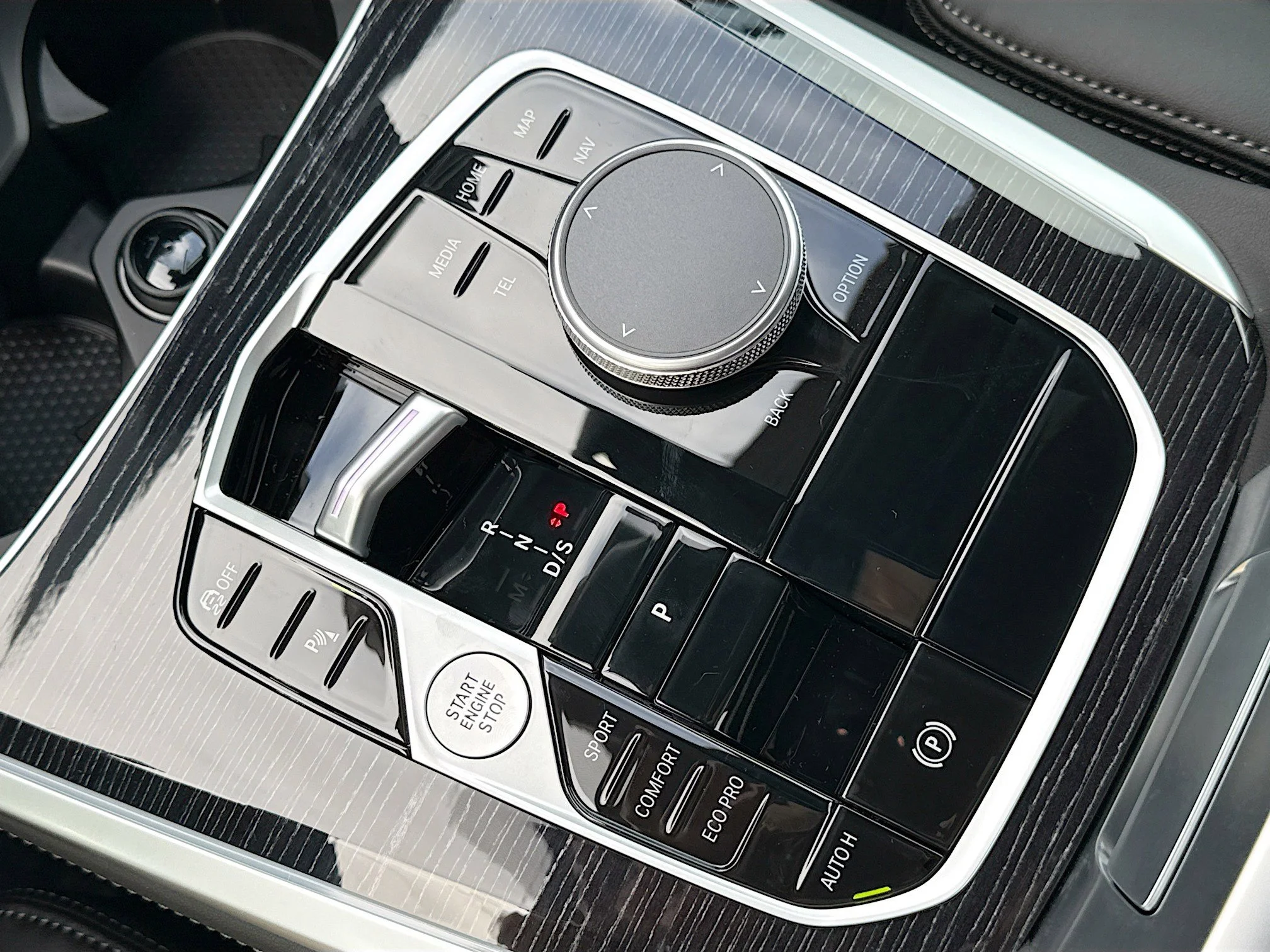 New 2026 Brooklyn Grey Metallic BMW sDrive40i image 29
