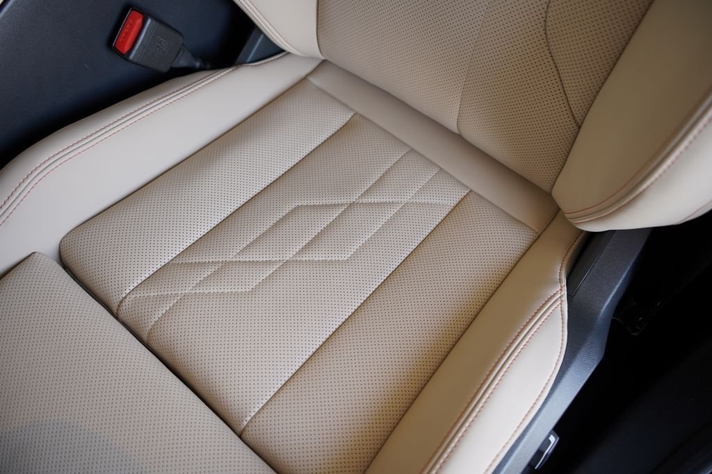 Used 2026 Gray Metallic BMW 30 xDrive image 11