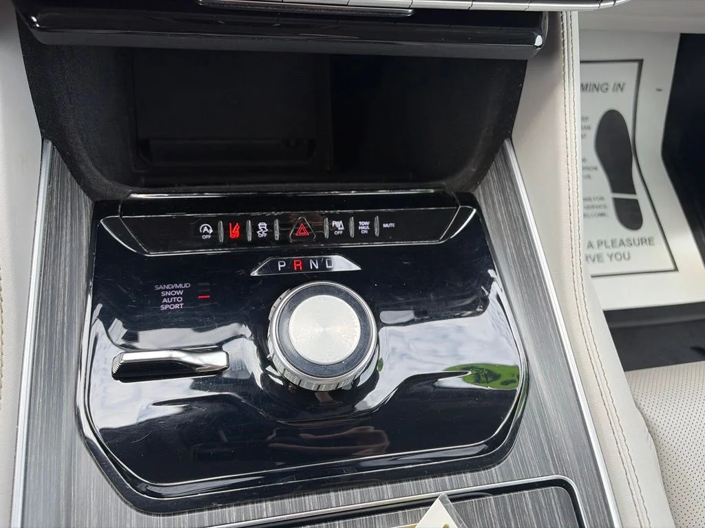 Used 2024 White Jeep Series II image 19
