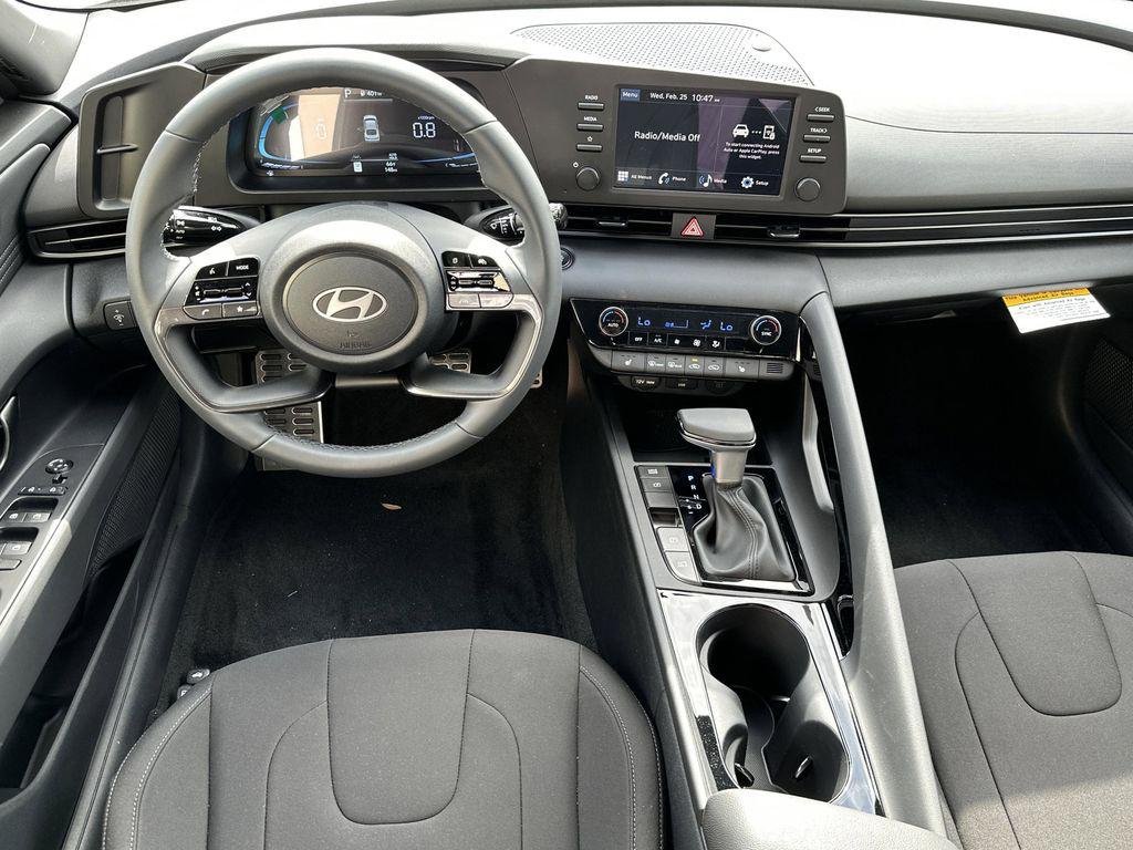 New 2026 Fluid Metal Hyundai SEL Sport Premium image 10