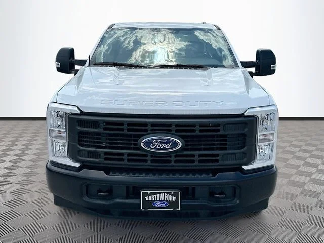 New 2026 Oxford White Ford XL image 2