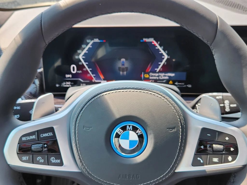 New 2026 Dravit Grey Metallic BMW xDrive50e image 12