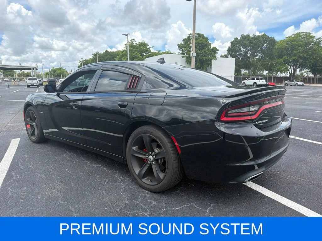 Used 2018 Black Dodge R/T RWD image 5
