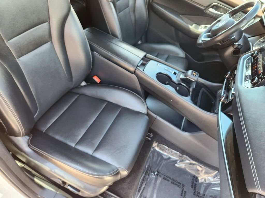 Certified Used 2023 White Nissan SL image 11