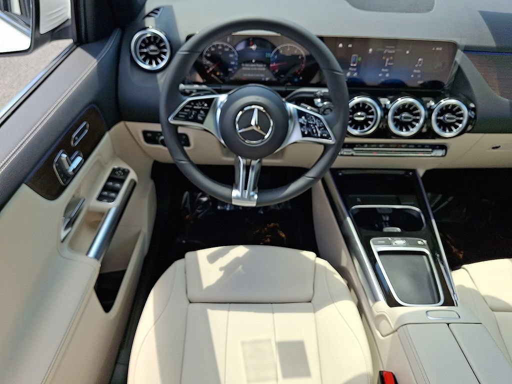 New 2026 Polar White Mercedes-Benz GLA 250 image 26