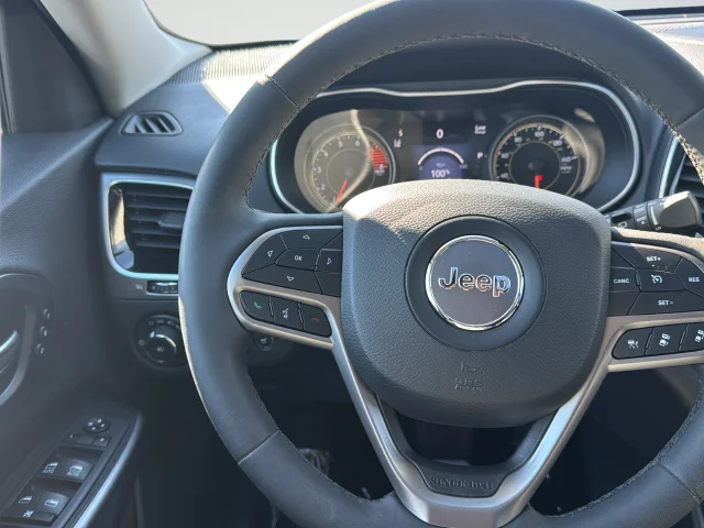 Used 2022 Gray Jeep Limited image 16