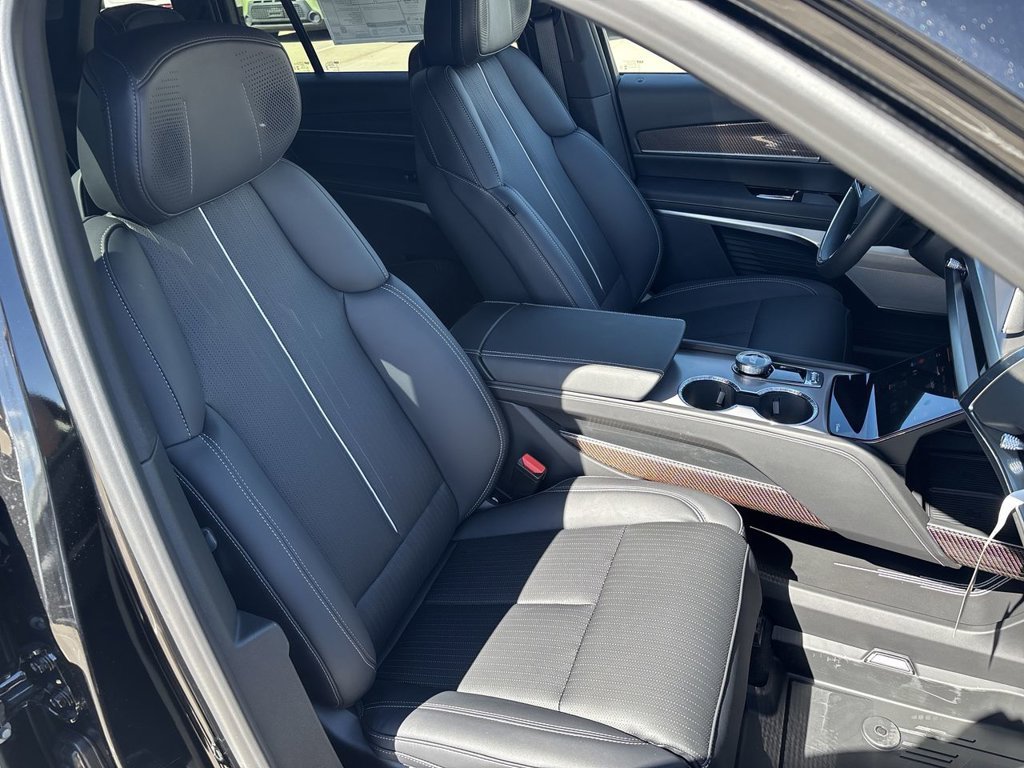 2027 Cadillac VISTIQ Sport - Photo 31
