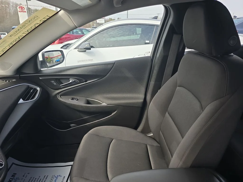 Used 2024 White Chevrolet LT image 11