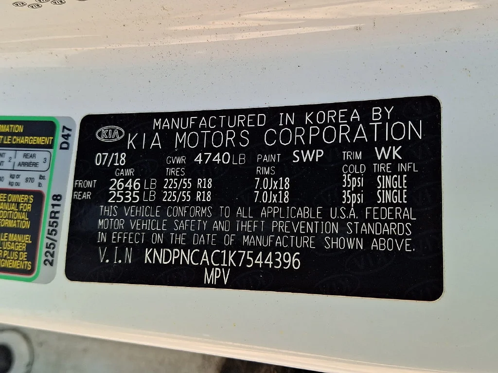 Used 2019 White Kia EX image 28